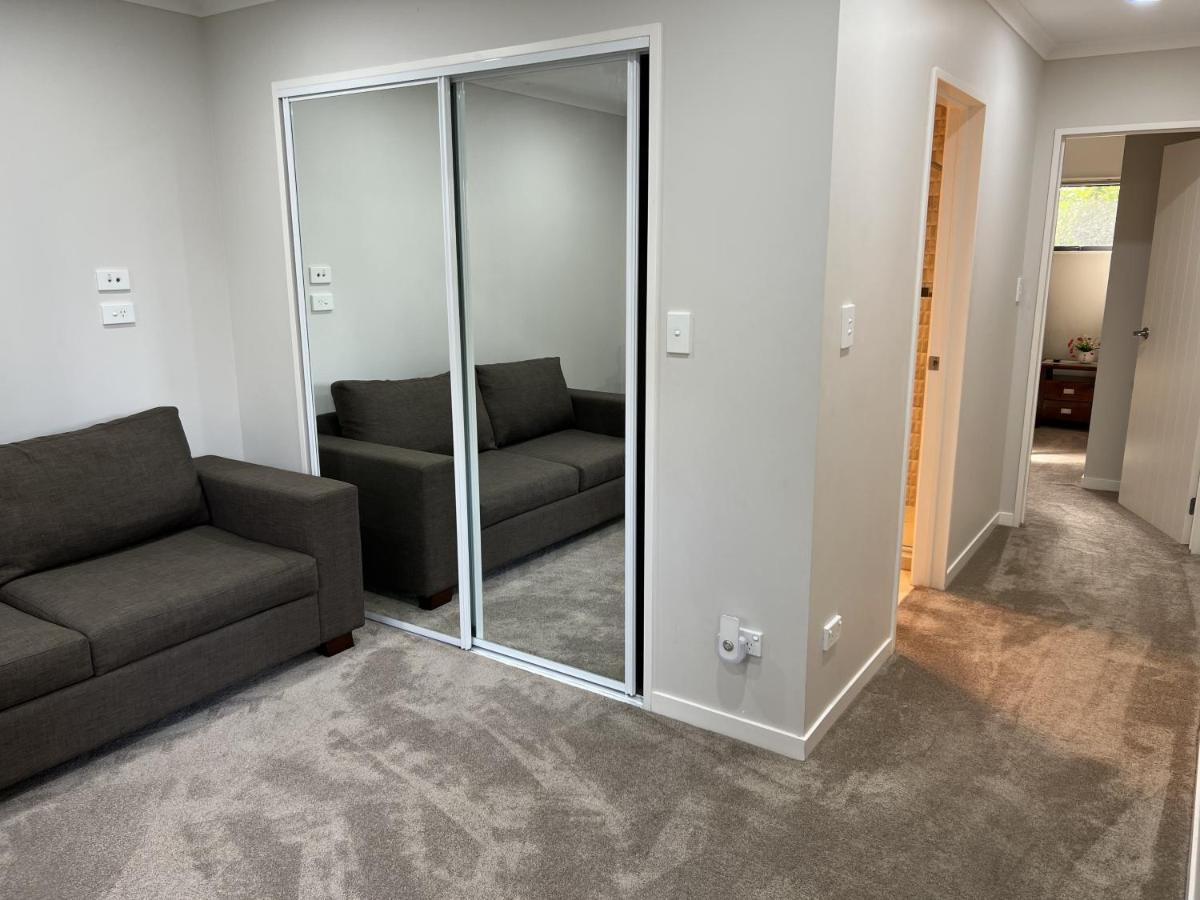 Guest Suite - Cosy Place In The Wattle Downs Auckland Dış mekan fotoğraf